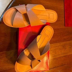 New Dolce Vita blush Sandal